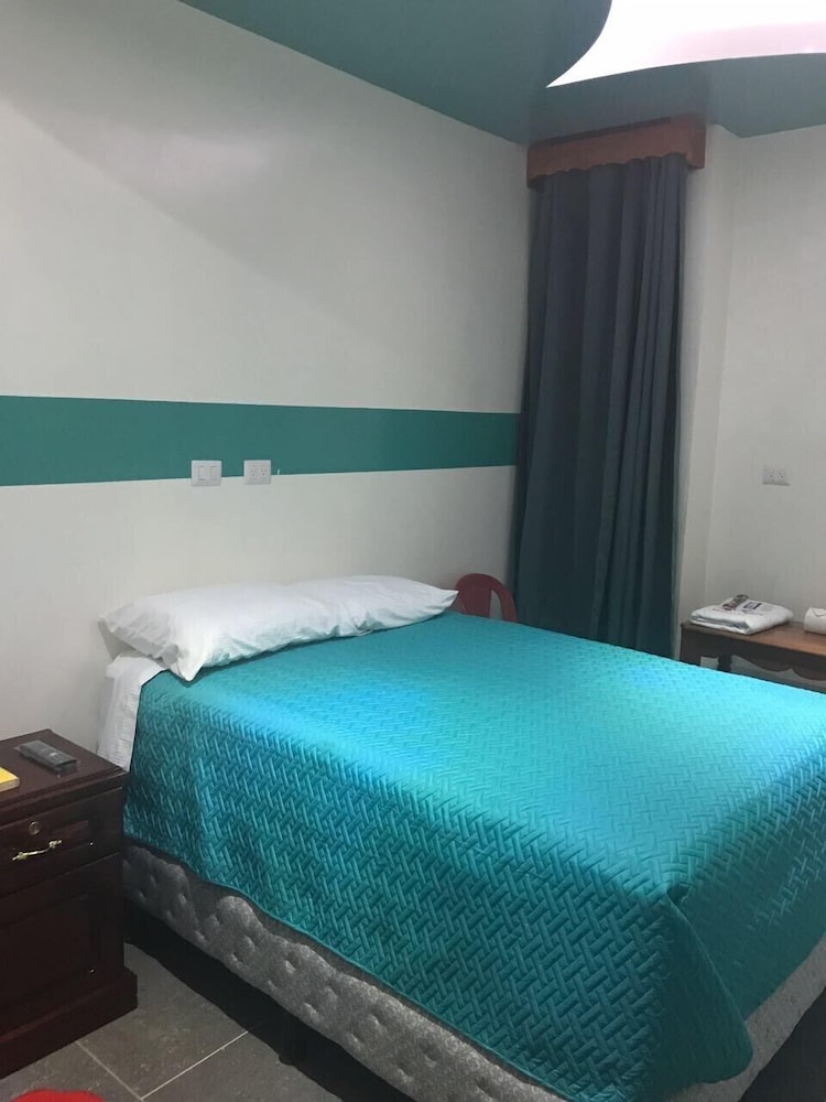 Basic Double Room Single Use, 1 Bedroom, Non Smoking, City View photo 2