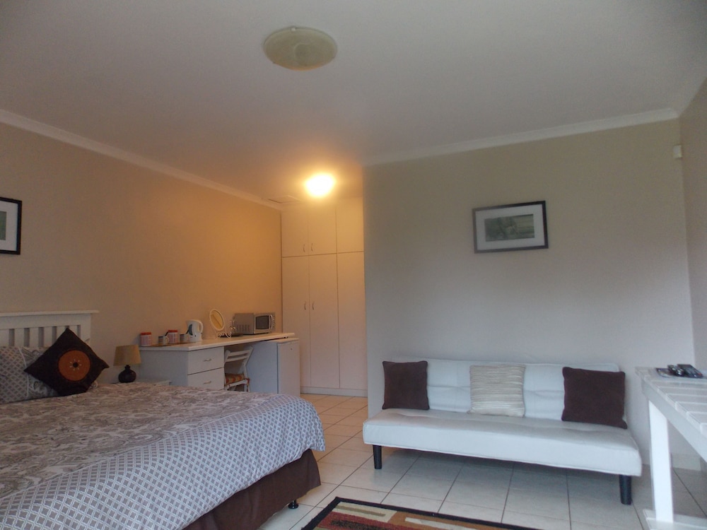Single/Double/Twin/Triple Room photo 1