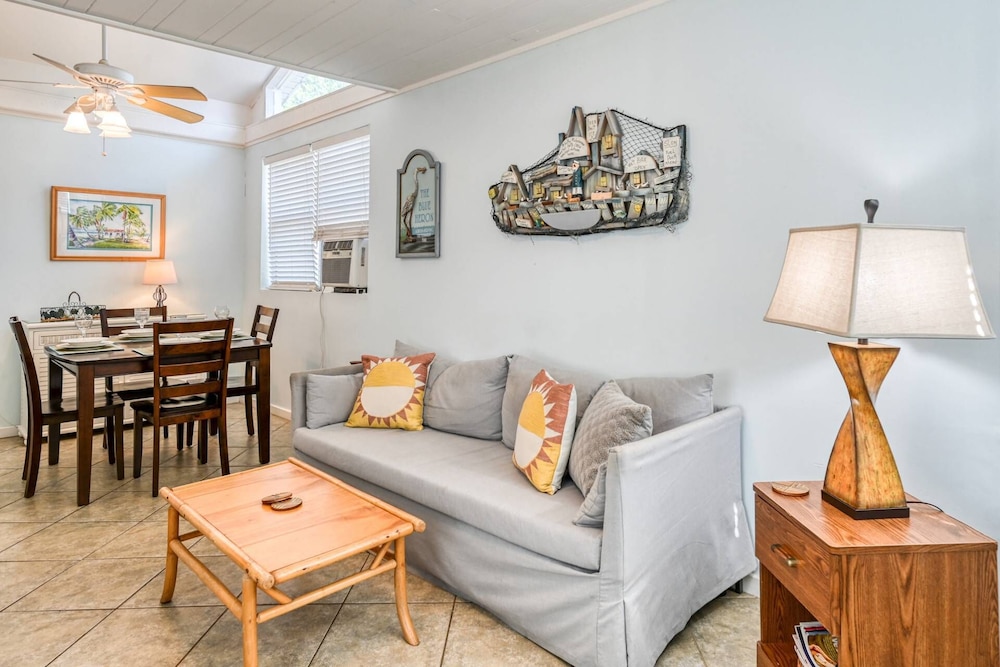 Apartment (Vilano Cottage Unit B)