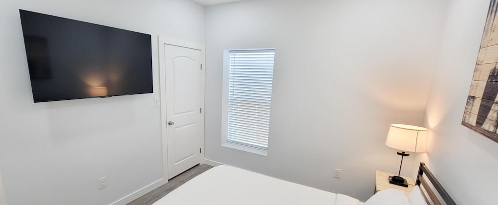 Townhome, Multiple Beds, Kitchen, Garden View (Villas de Laguna 1)