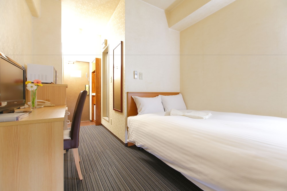 Corner Semi-Double Room, Smoking (Cleaning is Optional with Additional Cost) photo 2