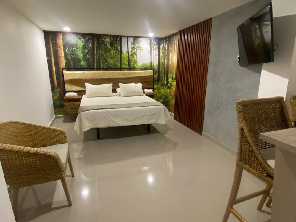 Luxury Double Room, 1 Queen Bed, Ensuite, Ground Floor