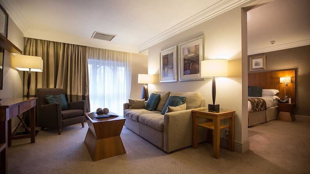 Suite, Main House - Photo 2