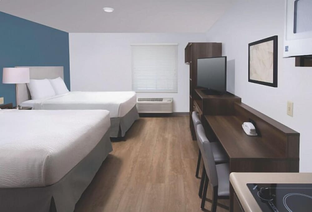 Suite, 2 Queen Beds, Accessible, Non Smoking