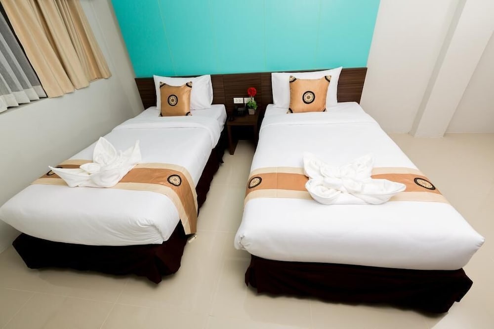 Deluxe Twin Room photo 3