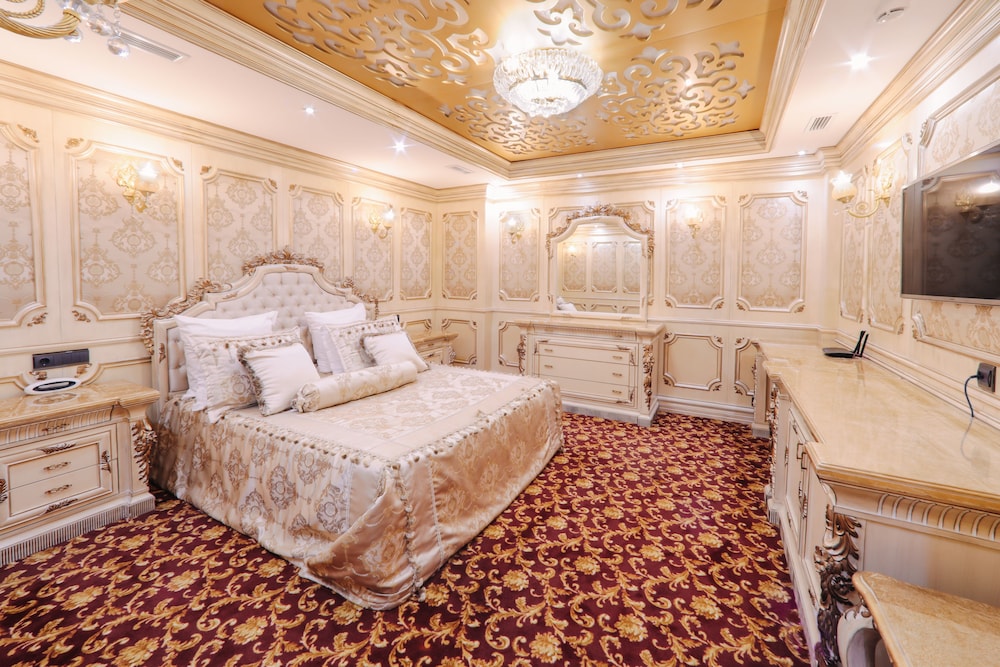 Royal Suite