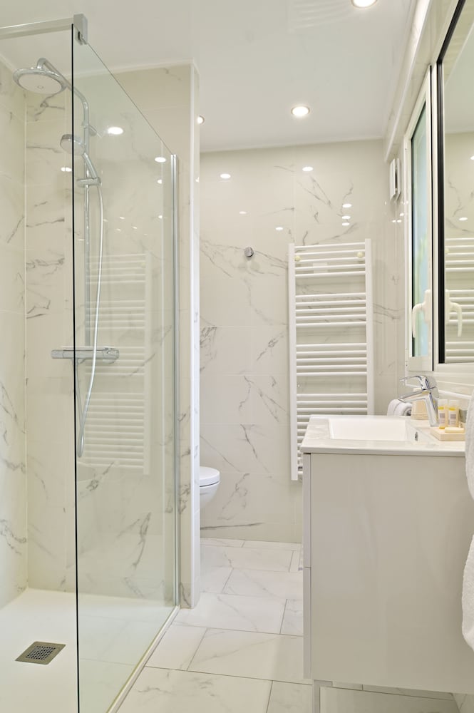 Classic Triple Room, Park View - Photo 7