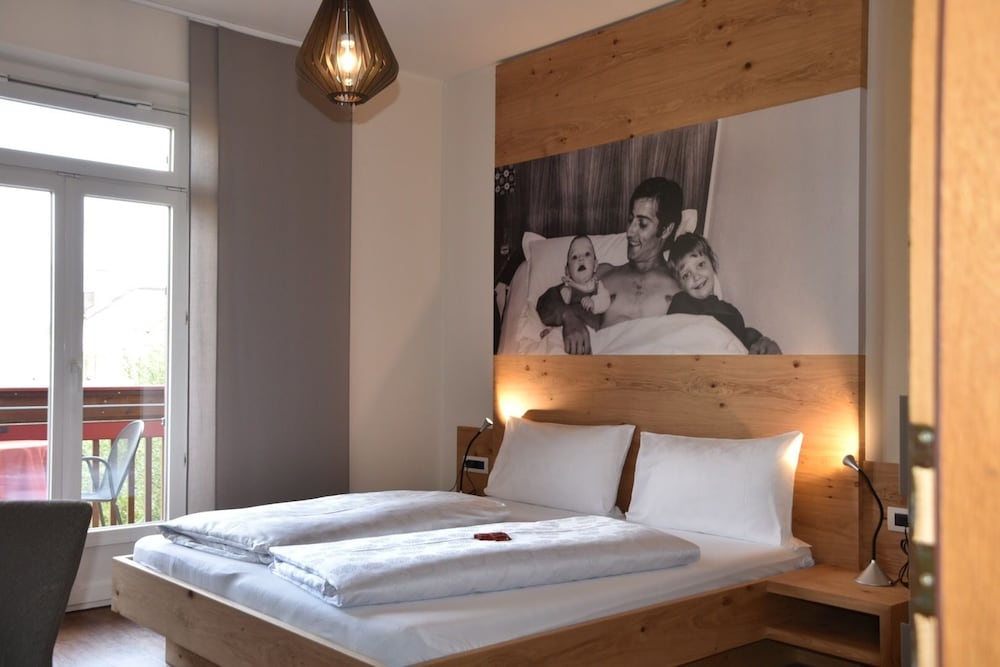 Basic Double Room, Balcony, Park View