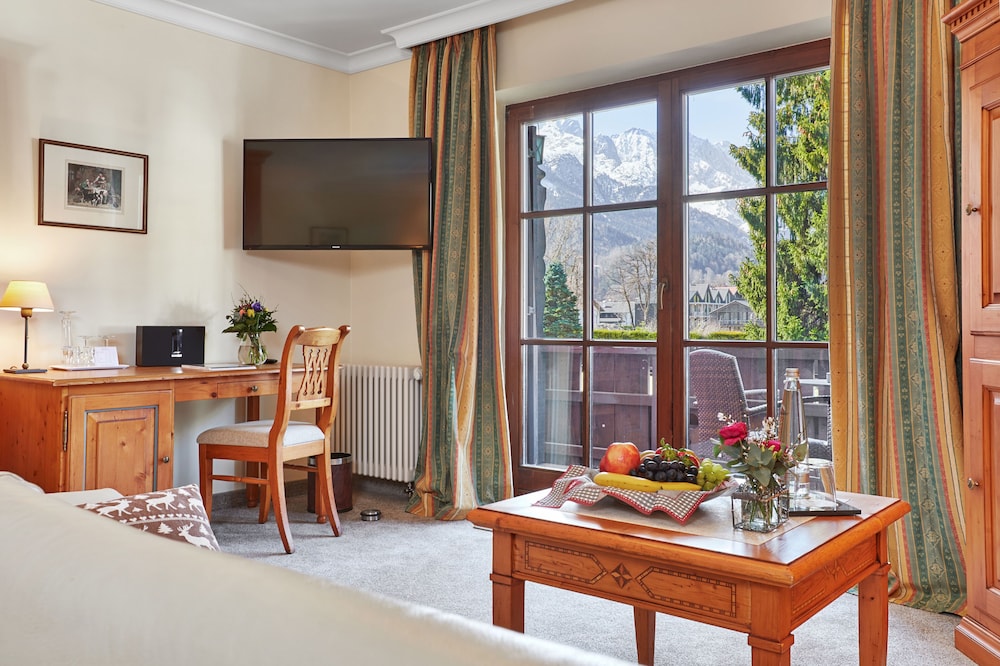 Superior Double Room, Mountain View photo 3