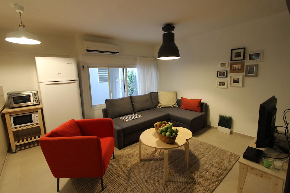 Family Apartment, 2 Bedrooms photo 1