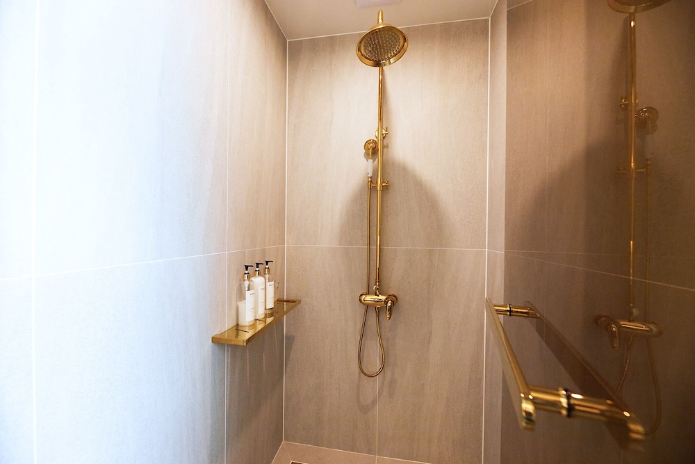 Premium Twin Room, Partial Ocean View photo 3