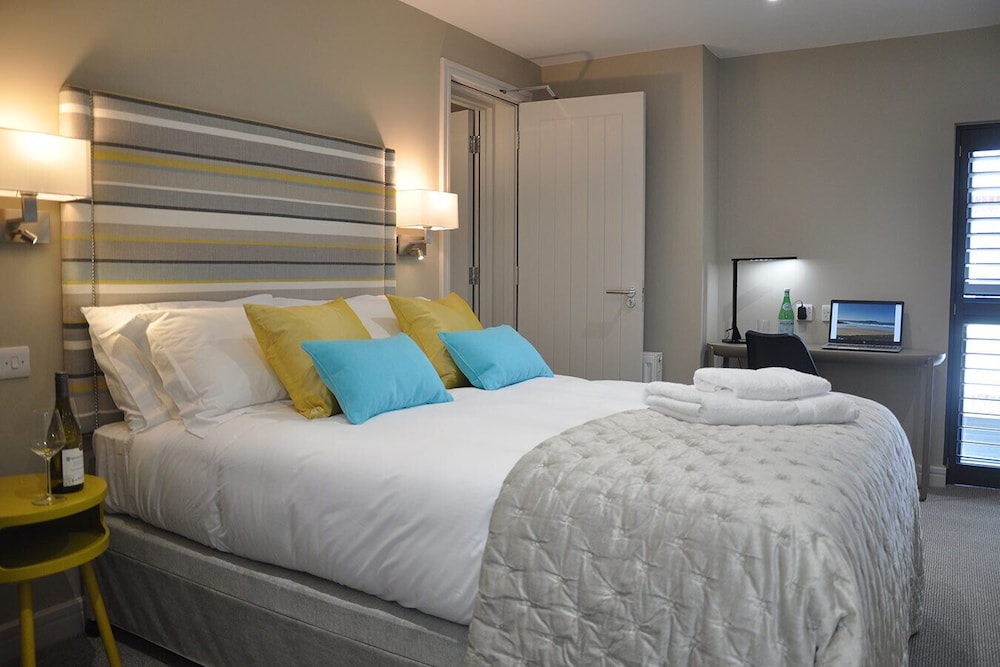 Deluxe Double or Twin Room - Photo 3