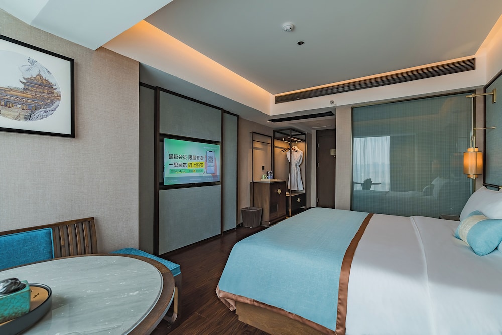 Superior Double Room, City View