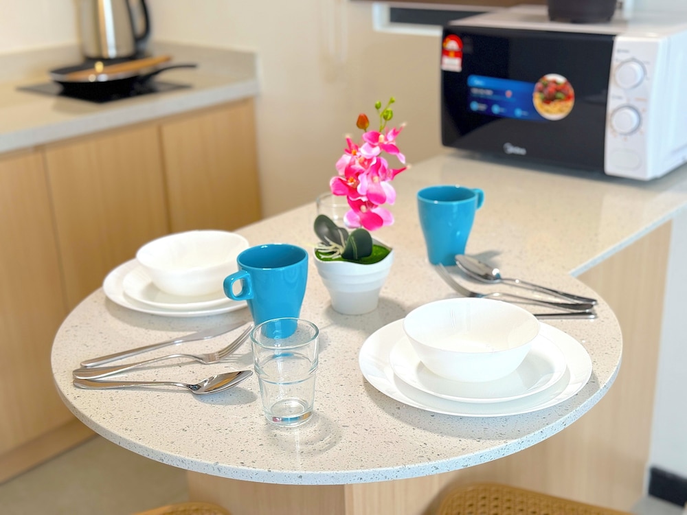 Elite Apartment, 1 Bedroom, Non Smoking, Refrigerator & Microwave