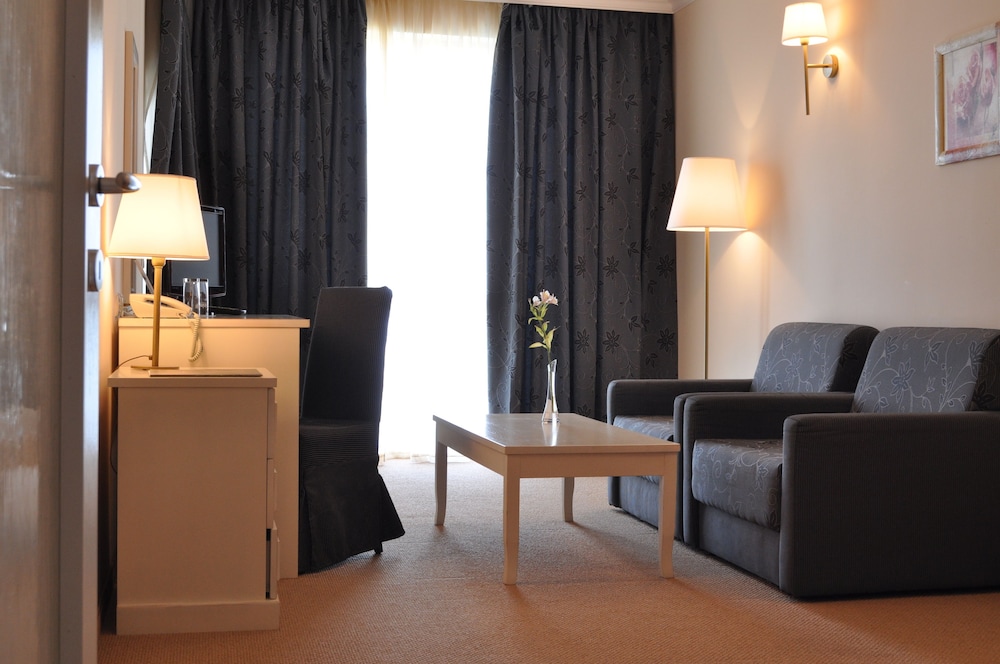 Suite, Sea View - Photo 8