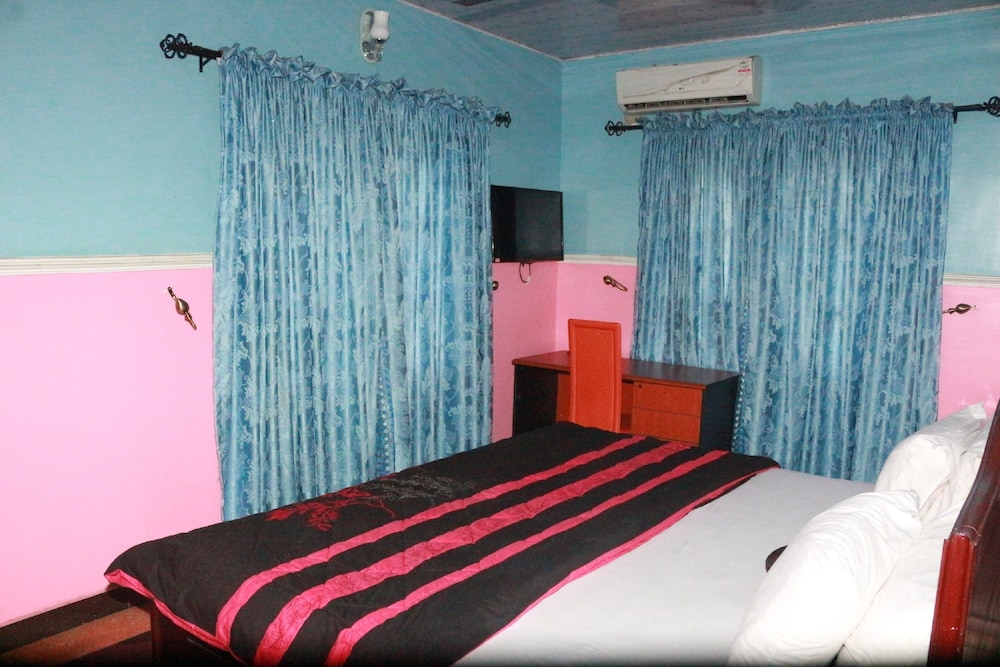 Luxury Suite photo 3