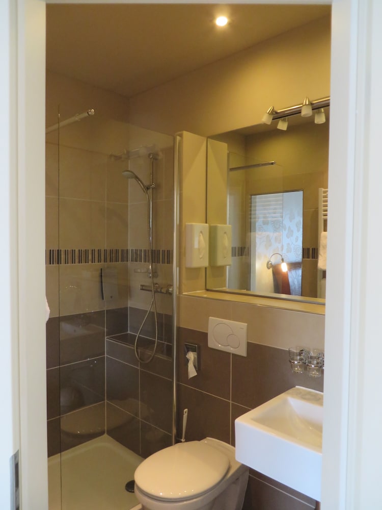 Apartment - Photo 16