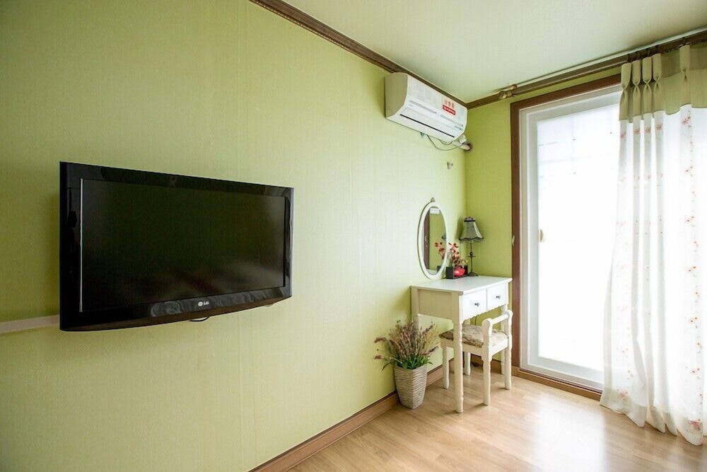 Room (Mellon) - Photo 6