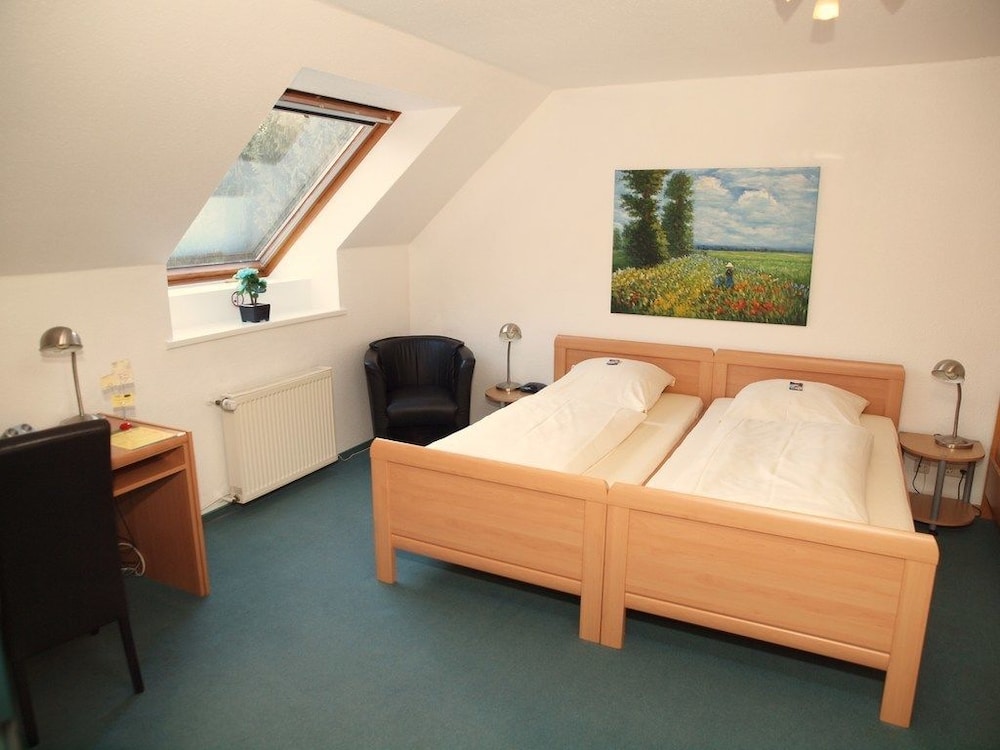 Twin Room, 2 Twin Beds photo 1