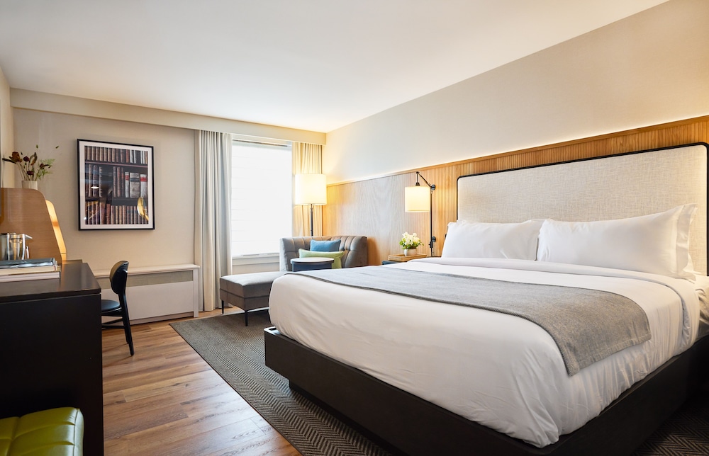 Room, 1 King Bed, Accessible, City View (Superior King ADA Compliant) photo 1