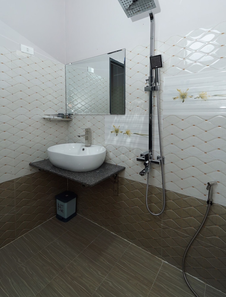 Basic Double Room photo 2