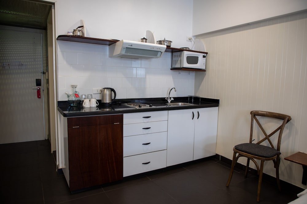 Hug Studio (1 king bed + Kitchenette) photo 3