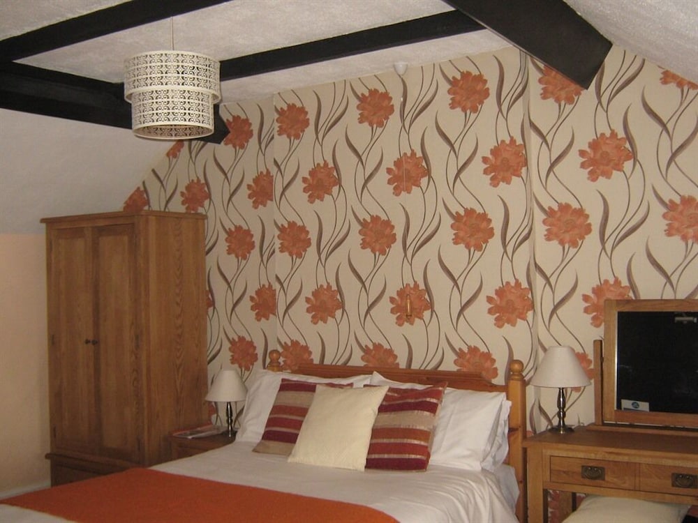 Suite, Ensuite photo 1