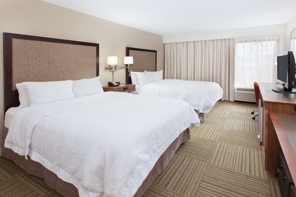 Room, 2 Queen Beds, Non Smoking - Photo 1