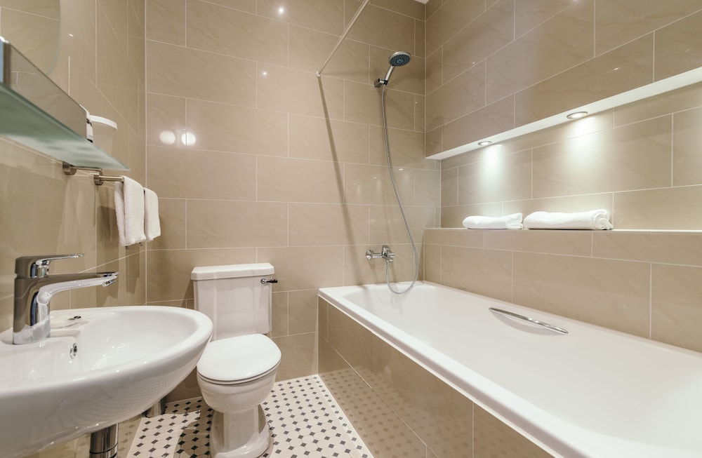 Executive Double Room - Photo 10