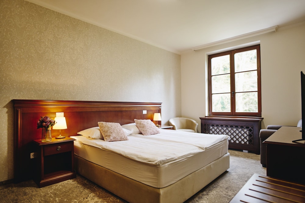 Suite 2+2 - Annex Forest House