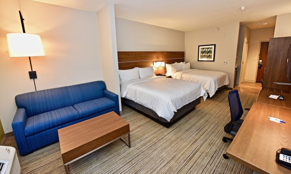 Suite, Multiple Beds, Accessible (Mobility, Accessible Tub) photo 1