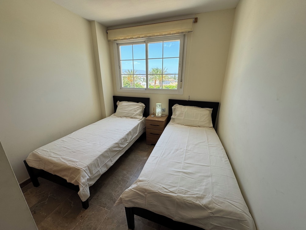 Beautiful 2 Bedroom 2 Bathroom Apartment With Several Pools, 사진 7