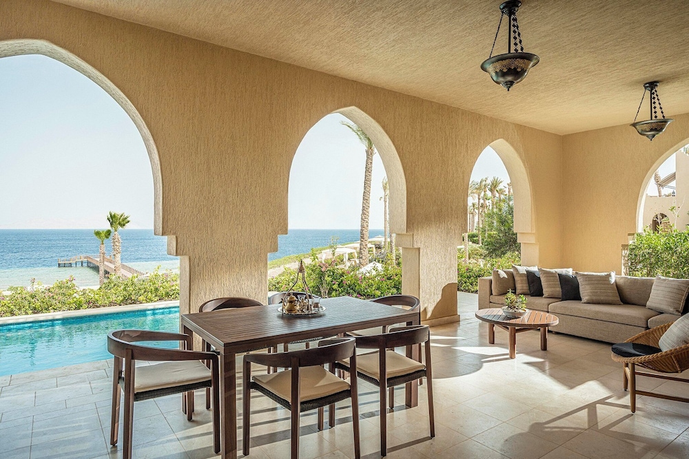 Suite (Imperial,1 King and 2 Twin, with Pool) - Photo 4
