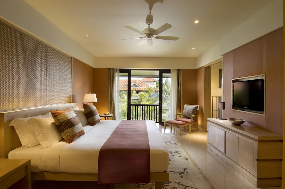 Conrad Suite, Suite, 1 King Bed - Photo 3
