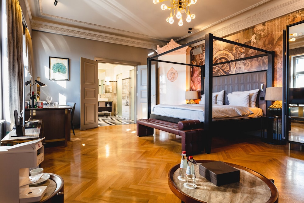 Premium Room, 1 King Bed, Non Smoking, Park View photo 1