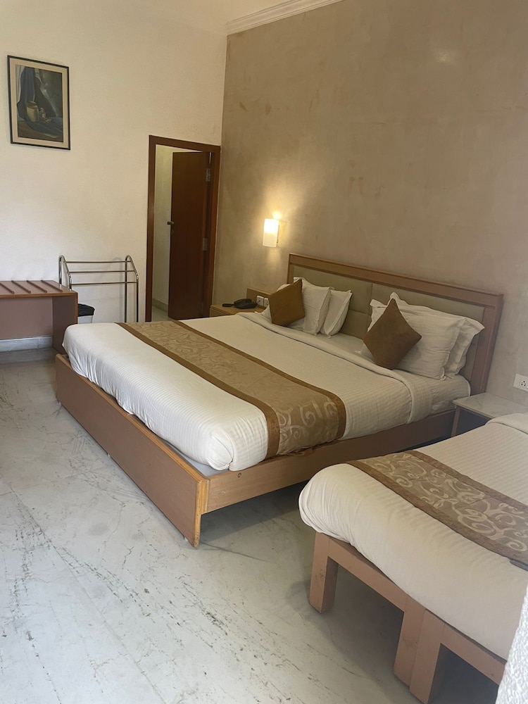 Superior Triple Room photo 2