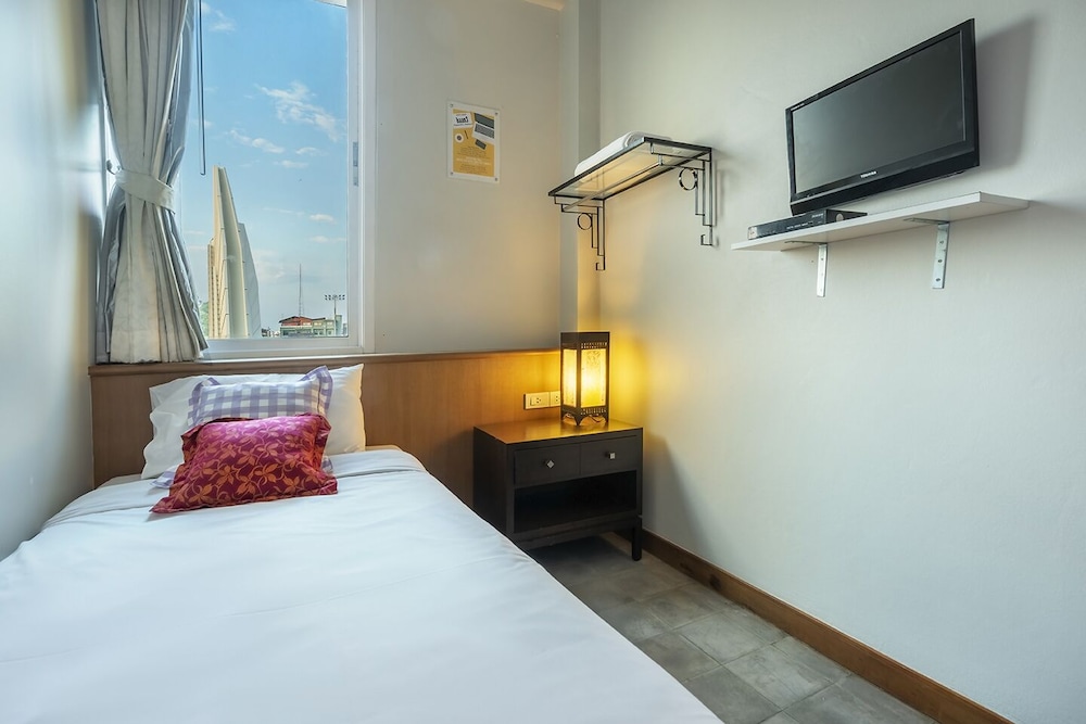 Standard Single Room (Shared Bathroom) photo 2