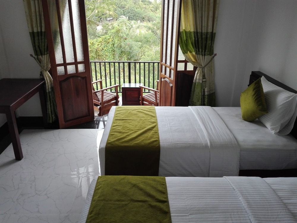 Deluxe Triple Room, 1 Bedroom, Garden View, Garden Area