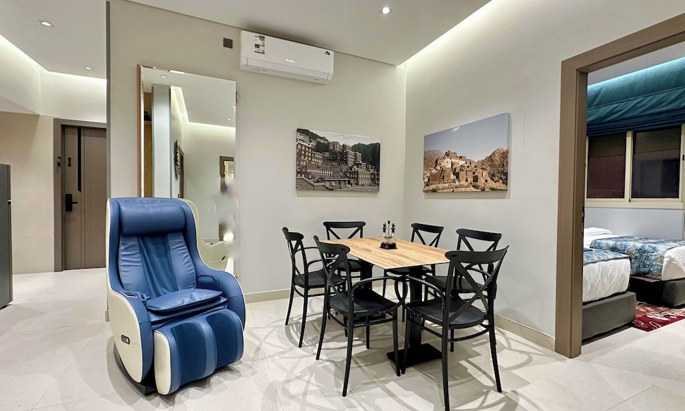 Deluxe Apartment, 3 Bedrooms - Photo 9