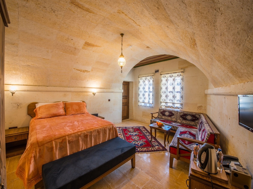 Comfort Room, 1 Queen Bed, Non Smoking, Garden View photo 3