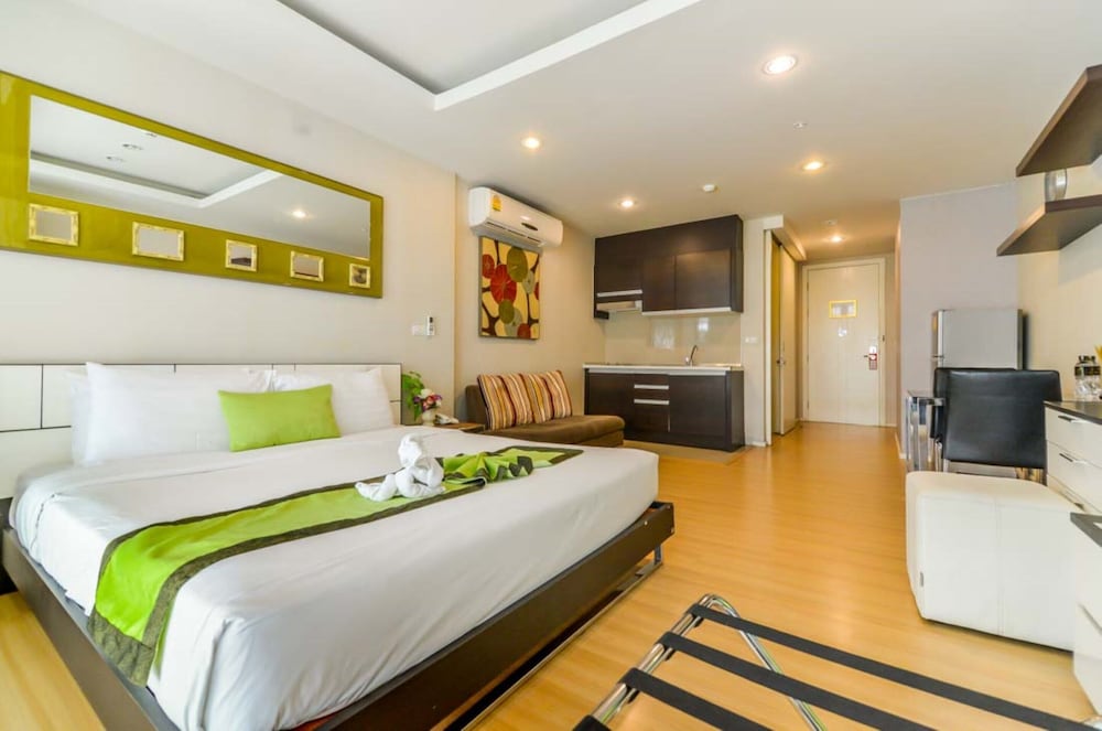Studio, 1 Queen Bed photo 1
