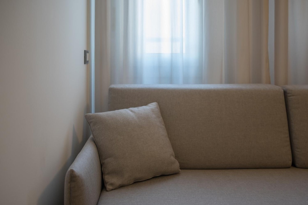 Basic Quadruple Room photo 3