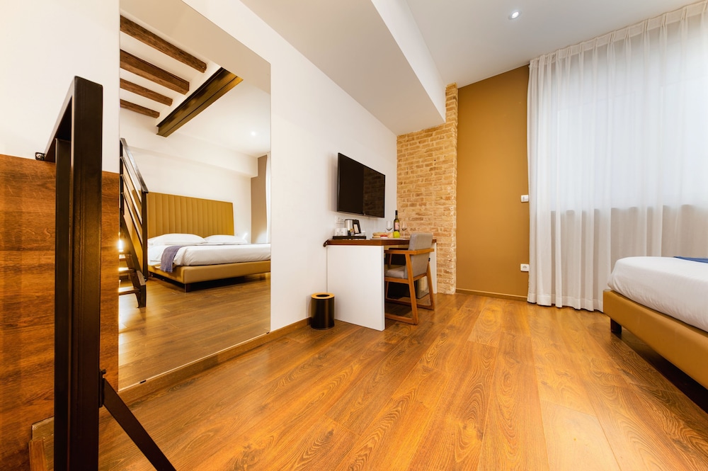 Quadruple Room photo 2