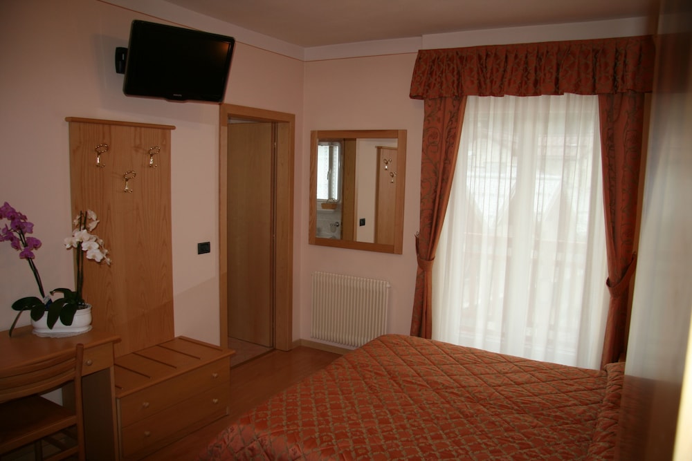 Standard Triple Room photo 1