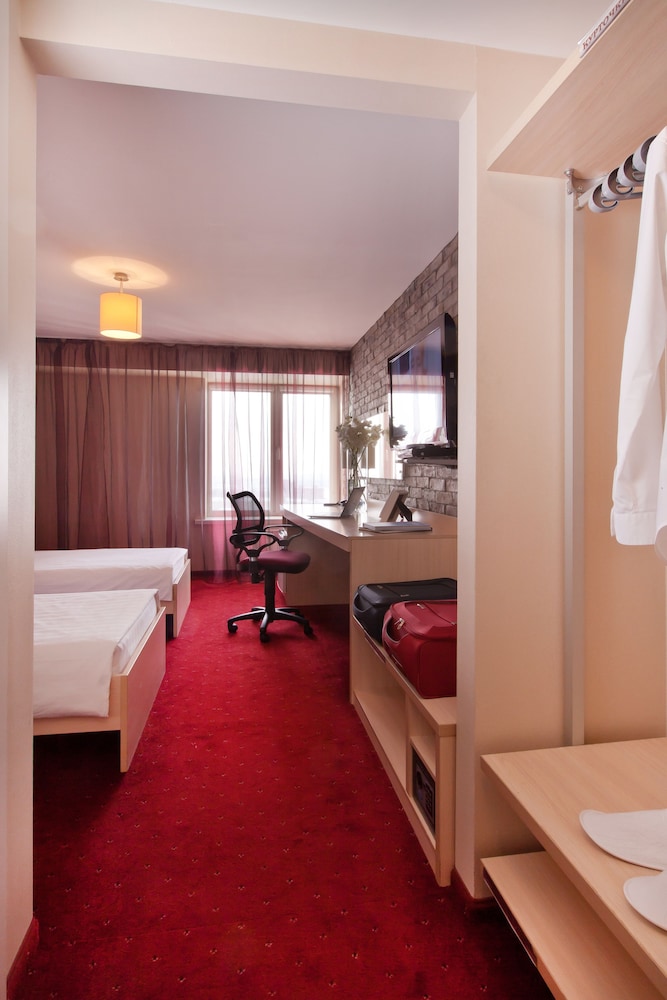 Superior Twin Room photo 3