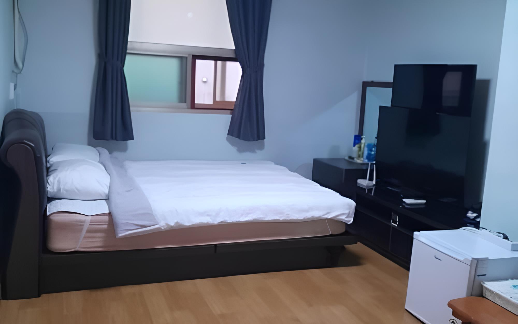 Room (Large room) photo 1