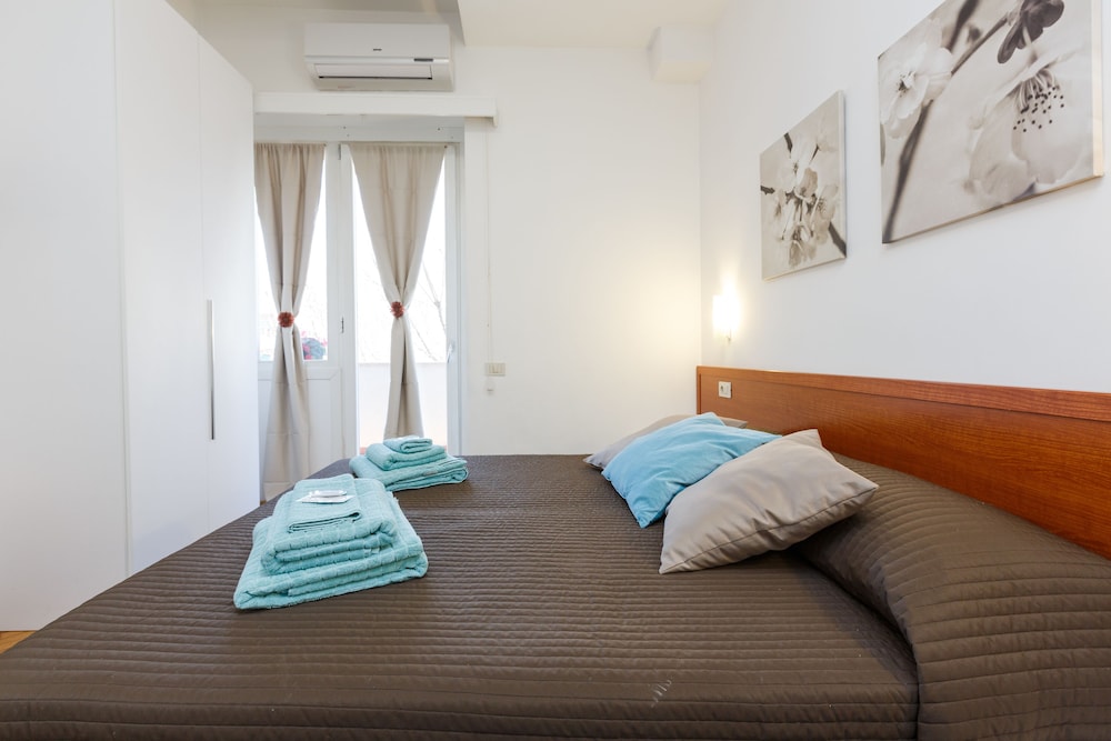 Basic Triple Room, City View photo 3