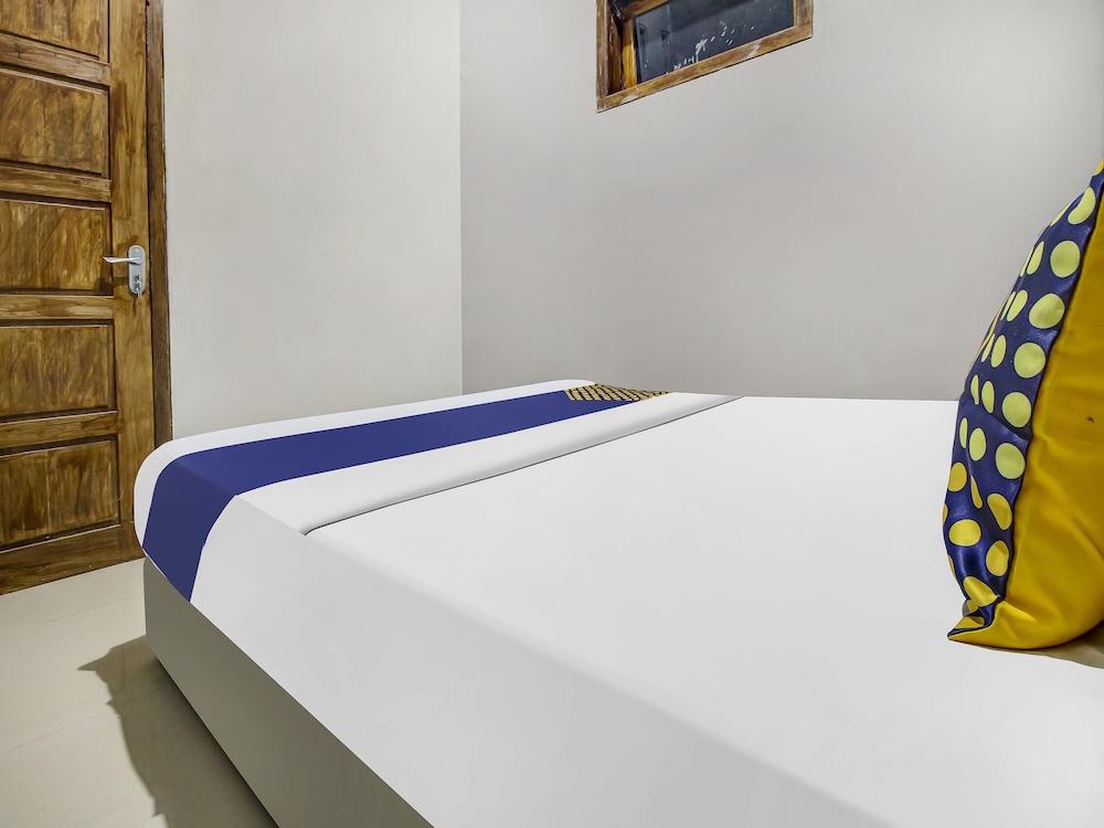Economy Double Room - Photo 11