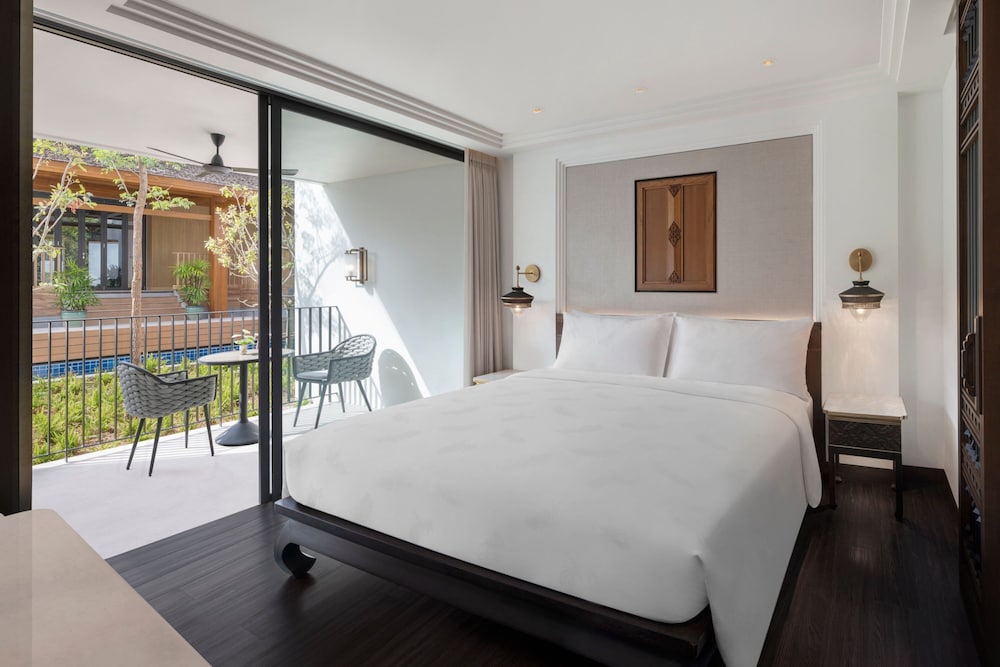 Suite, 2 Bedrooms, Pool Access photo 2
