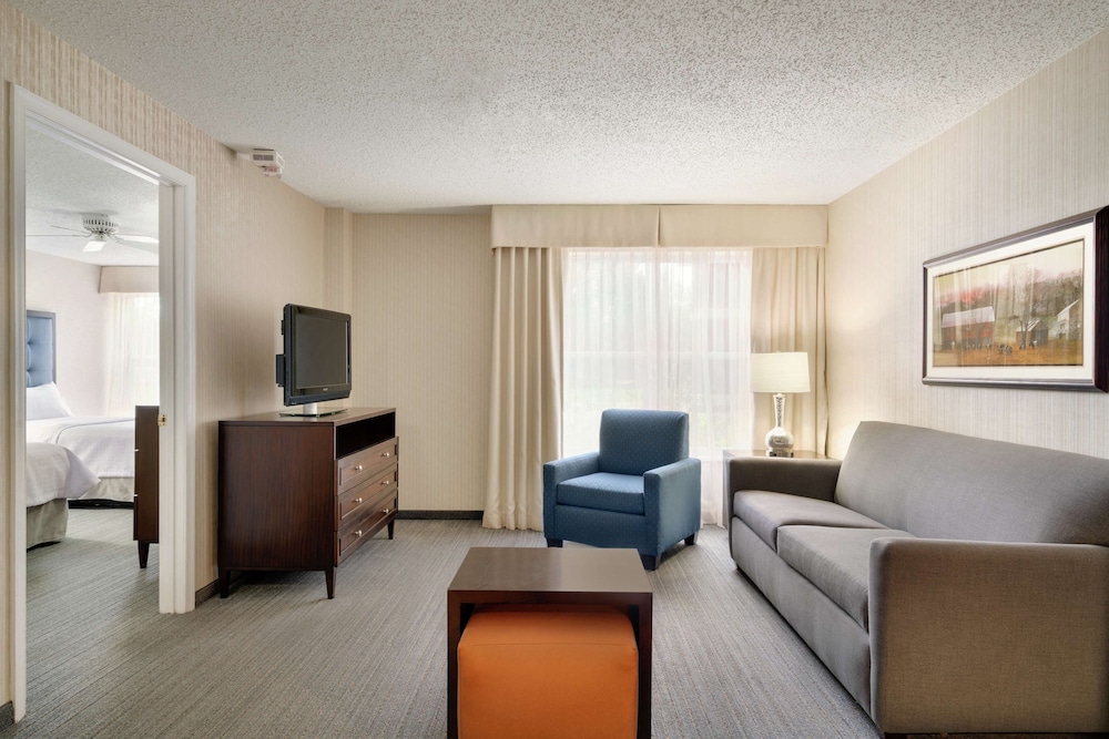 Suite, 2 Double Beds, Accessible, Bathtub